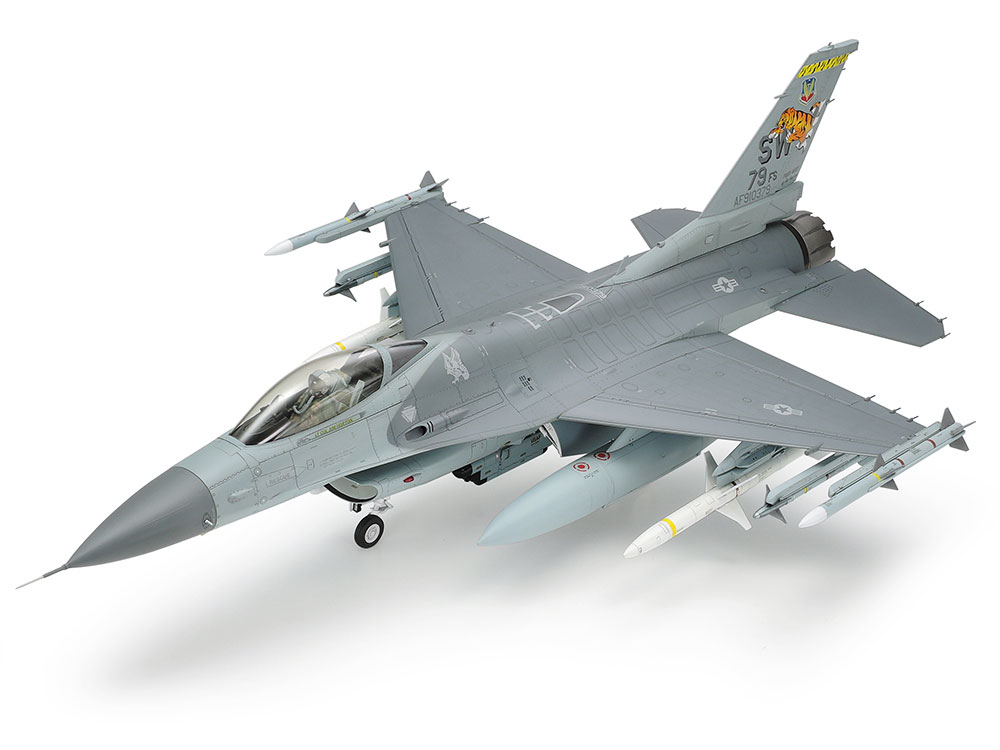 Modelo de ensamblaje del F-16 Fighting Falcon